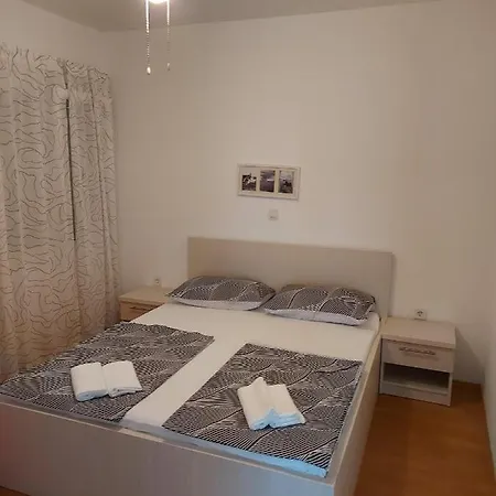 Apartments Katica Palit