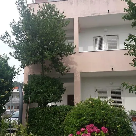 Apartments Katica Palit